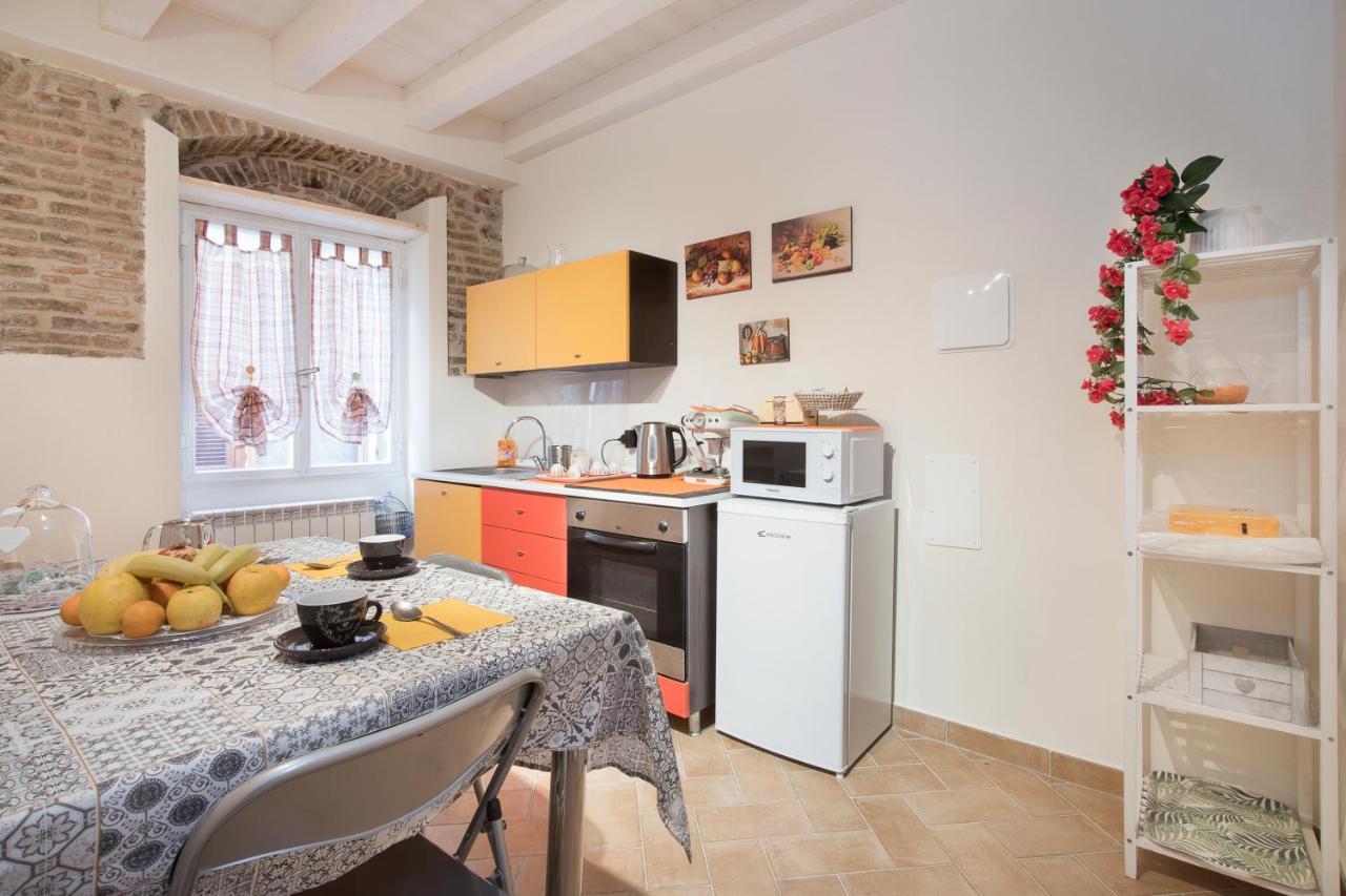 B&B Sotto Le Torri Albenga Eksteriør billede