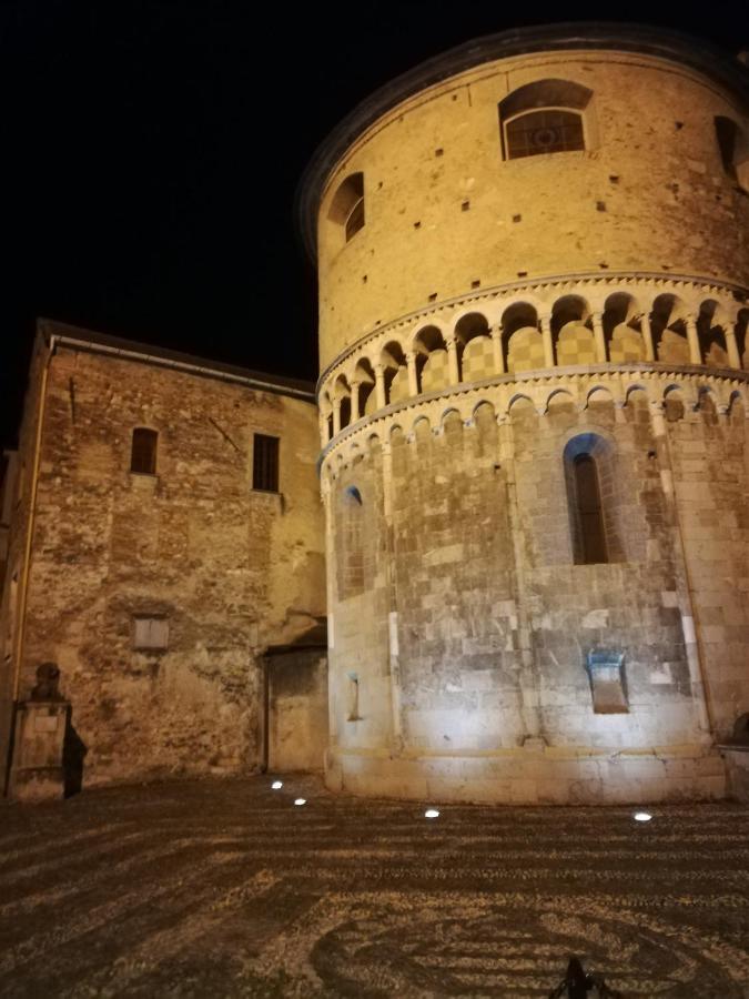 B&B Sotto Le Torri Albenga Eksteriør billede